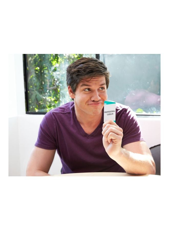 Mattel Games 448-Piece Interview Card Game Set FCM11 - Image 3