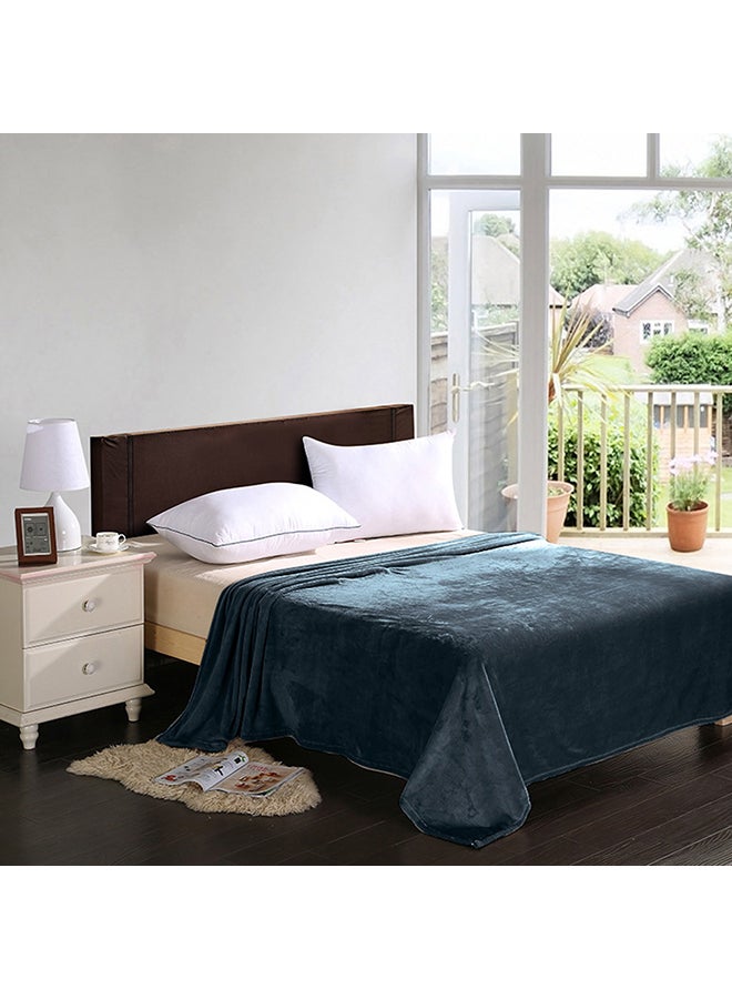 بطانية من صوف فلانيل للدفء في الشتاء نسيج أزرق داكن 70 x 90سم - Image 4