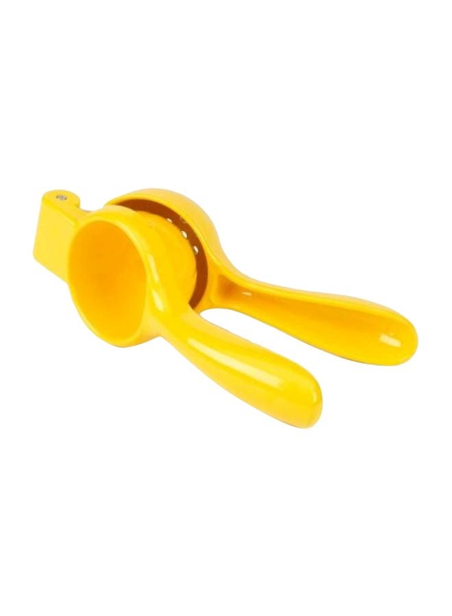 عصارة الحمضيات أصفر