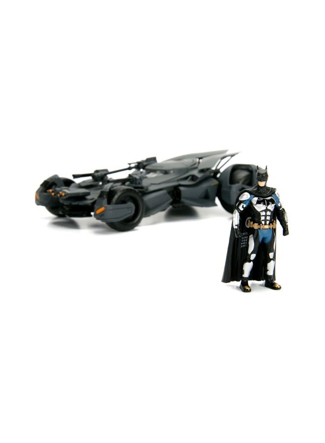 JADA Justice League Batmobile With Diecast Batman Figure Set 99232 - Image 2