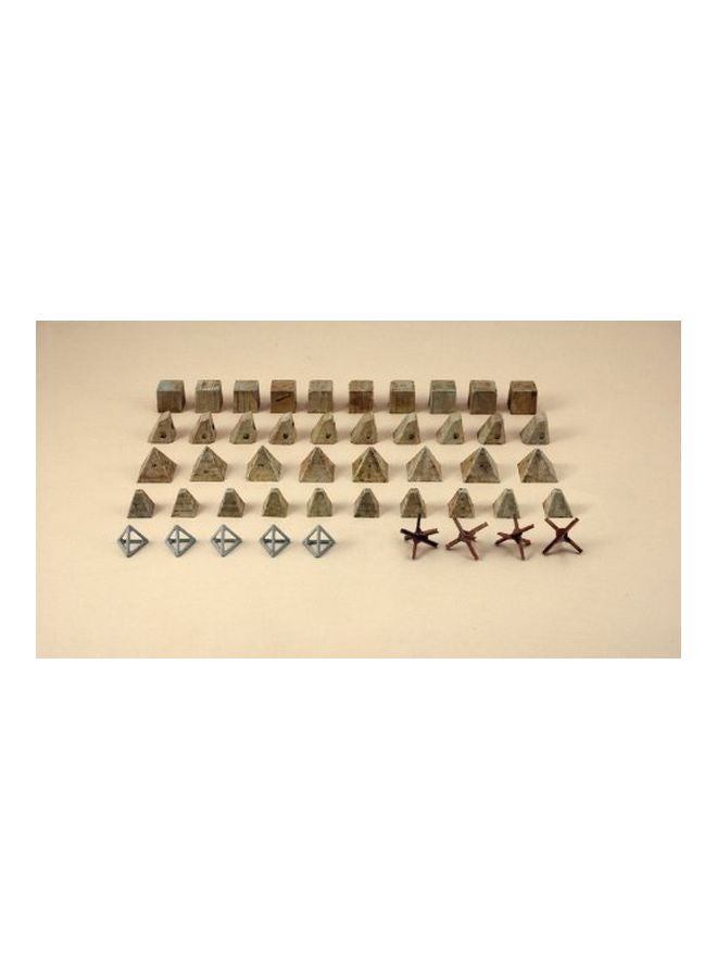 ITALERI 61-Piece Anti-Tank Obstacles Model Kit 6147 - Image 2