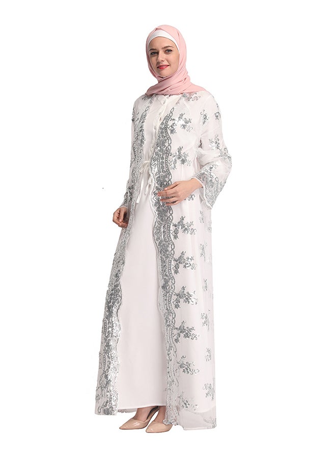 عباءة بتفاصيل من الدانتيل أبيض/رمادي - Image 3
