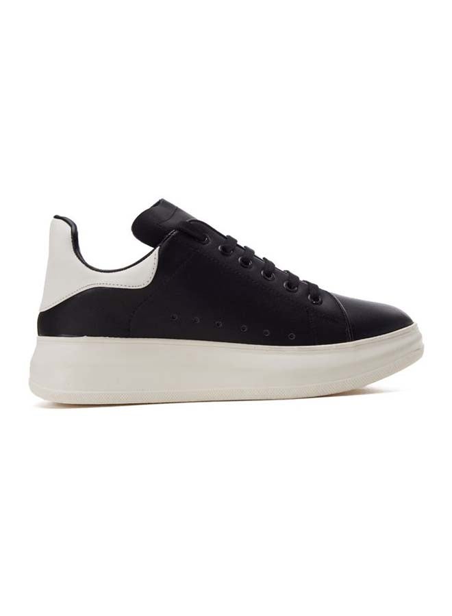 Comfortable Low Top Sneakers Black  - Image 1