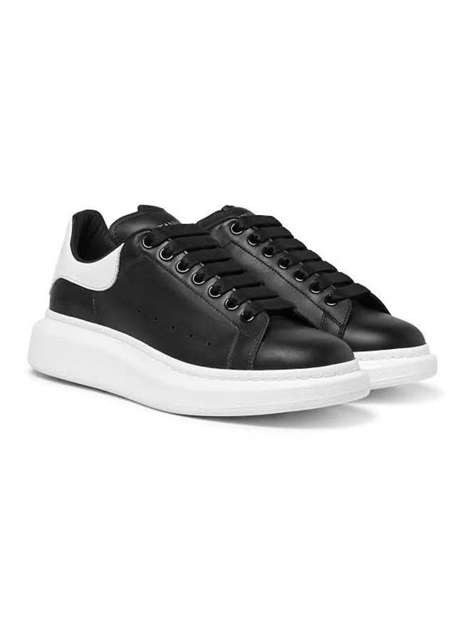 Comfortable Low Top Sneakers Black  - Image 2