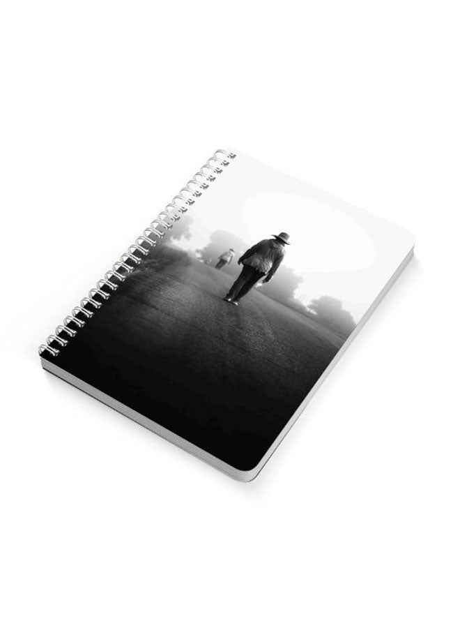 لوحة دفتر ملاحظات مقاس A5 بسلك حلزوني وطبعة طريق غير منتهي أسود/ أبيض - Image 2