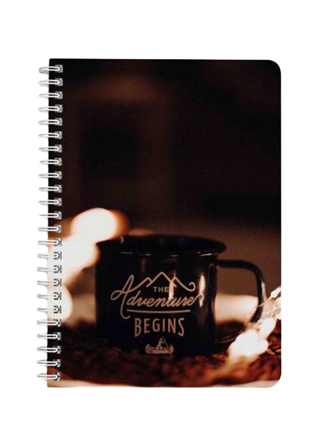 لوحة دفتر ملاحظات بسلك مقاس A5 بتصميم مج قهوة بطبعة عبارة "The Adventure Begins" أسود/بني - Image 1