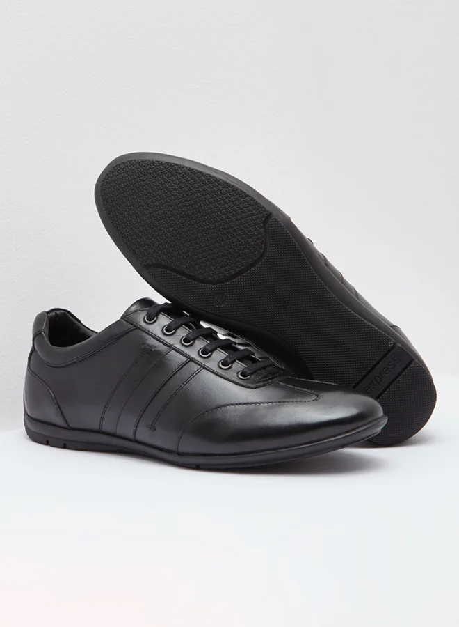 shoexpress Solid Lace-Up Shoes Black