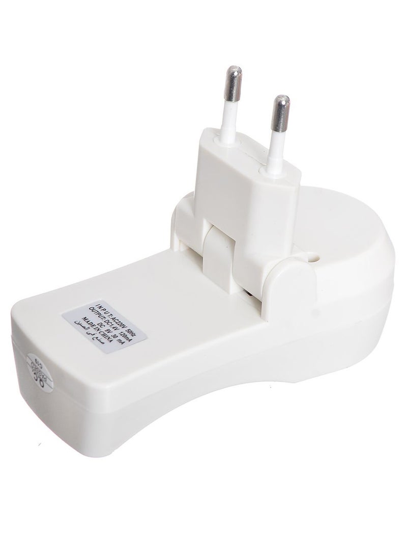 Generic - Super Battery Charger White - Image 1