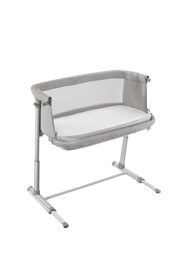 Baby love Adjustment Bassinet  - Image 2