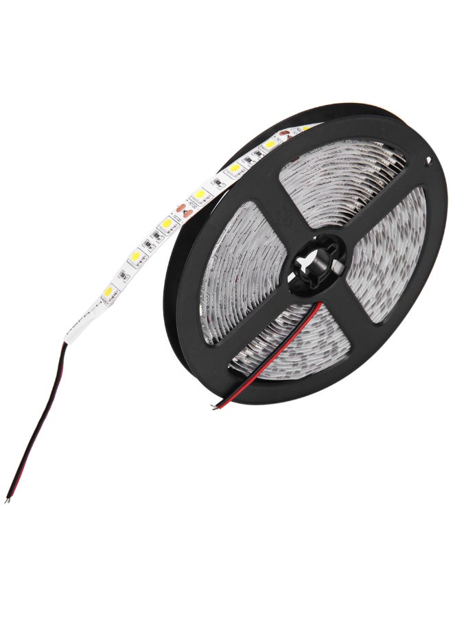 شريط إضاءة ماركة Flexible موديل 5050 مرن ومضاد للماء مزود ب 300 مصباح LED أخضر 5متر  - Image 2