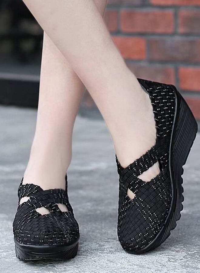 Beauenty Slip-On Closure Wedge Sandals Black  - Image 4