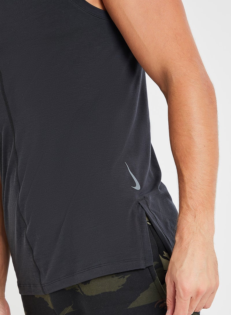 نايكي فيست يوغا سريع الجفاف بدون أكمام أسود - Image 4