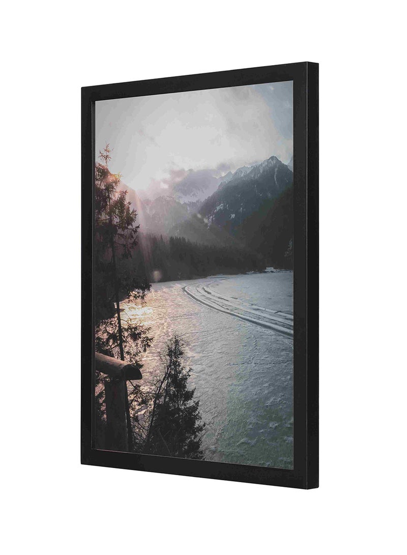 لوحة فنية بإطار من الخشب بتصميم مسطح مائي أمام جبل متعدد الألوان 33x43سم - Image 1