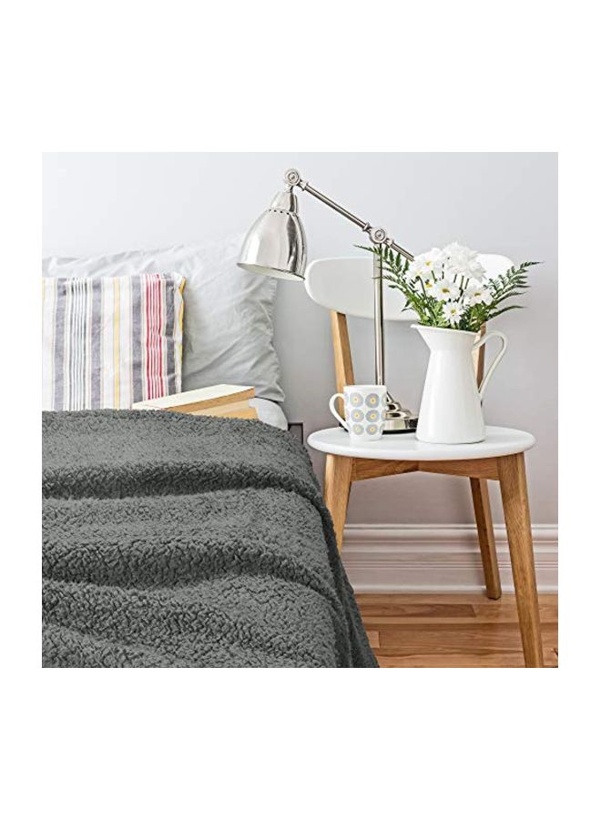 Tirrinia Sherpa Throw Blanket Grey 50x65inch - Image 3