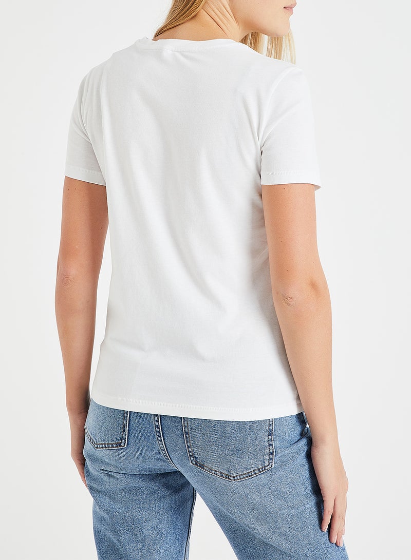 اونلي تيشيرت مزين بنمط حلي بمظهر بارز أبيض - Image 3