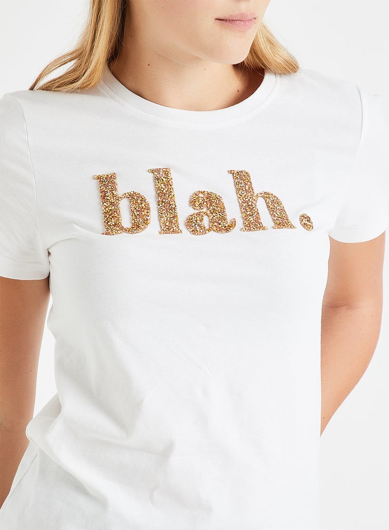 اونلي تيشيرت مزين بنمط حلي بمظهر بارز أبيض - Image 4