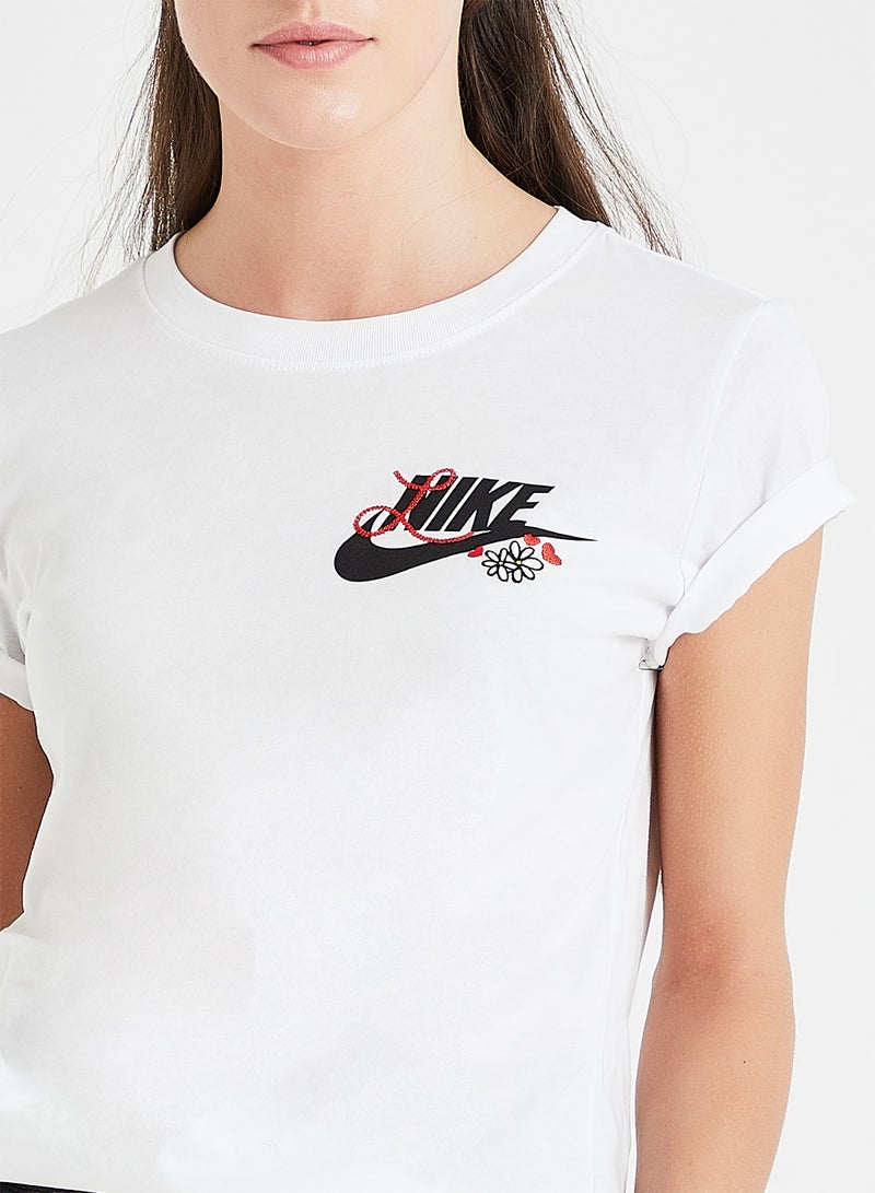 Nike Embroidered Logo T-Shirt White - Image 4