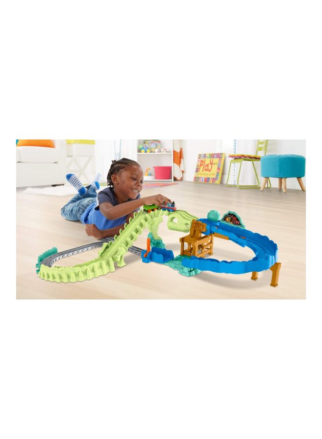 THOMAS & FRIENDS Dino-Blast Train Playset FJP86  - Image 3