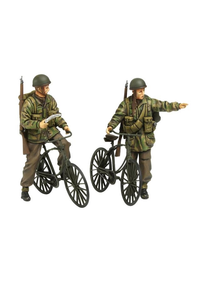 Tamiya Models 2-Piece Paratrooper Models Set TM35333  - Image 1