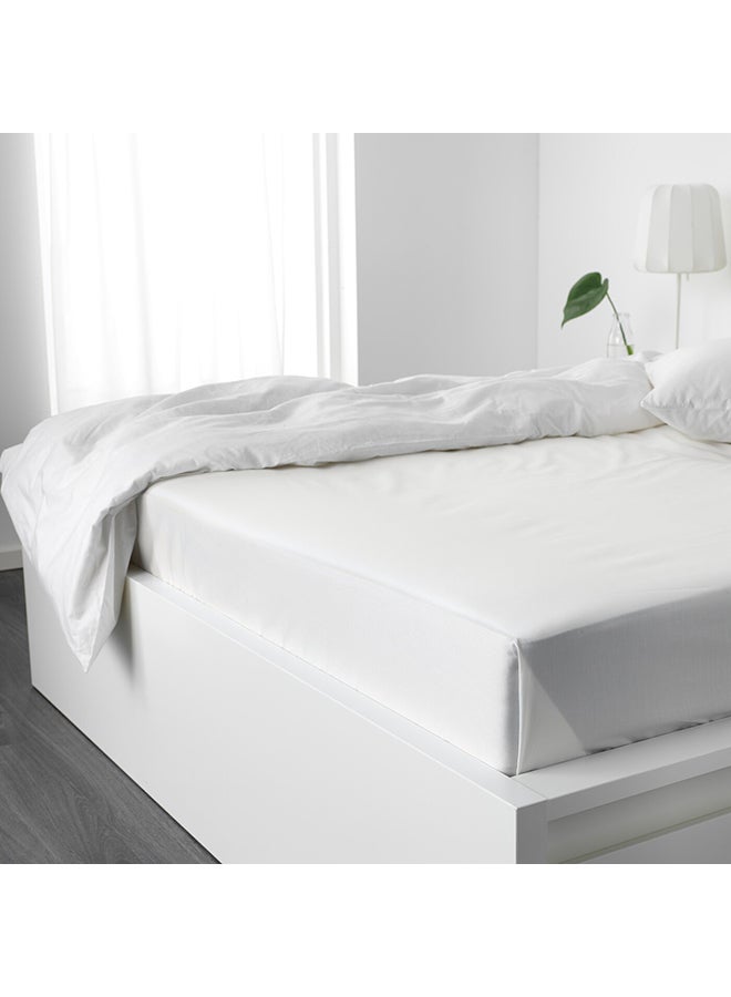 Generic Fitted Sheet Fabric White 260x240cm  - Image 2