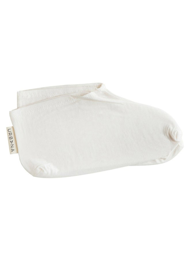 EUROPEAN Pair Of Spa Prive Moisturizing Booties White  - Image 1