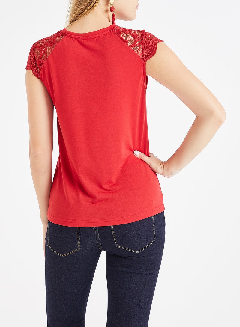 جاكلين دي يونج تيشيرت بأكمام قصيرة من الدانتيل أحمر - Image 3