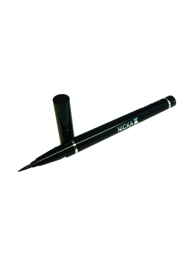 نيكا كيه قلم تحديد عيون سائل بفرشاة أسود
