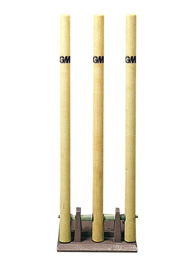 GM - Cricket Stumps - Image 1