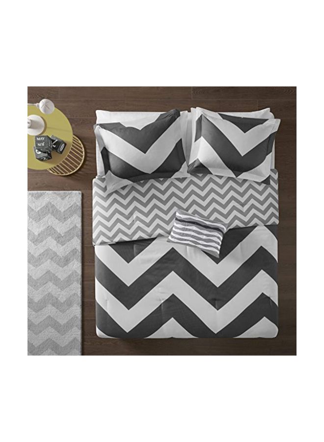 Mi-Zone - 4-Piece Teen Comforter Set polyester White/Black Full/Queen - Image 1