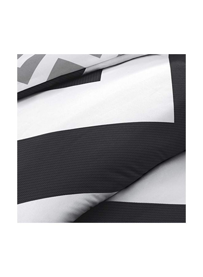 Mi-Zone - 4-Piece Teen Comforter Set polyester White/Black Full/Queen - Image 1