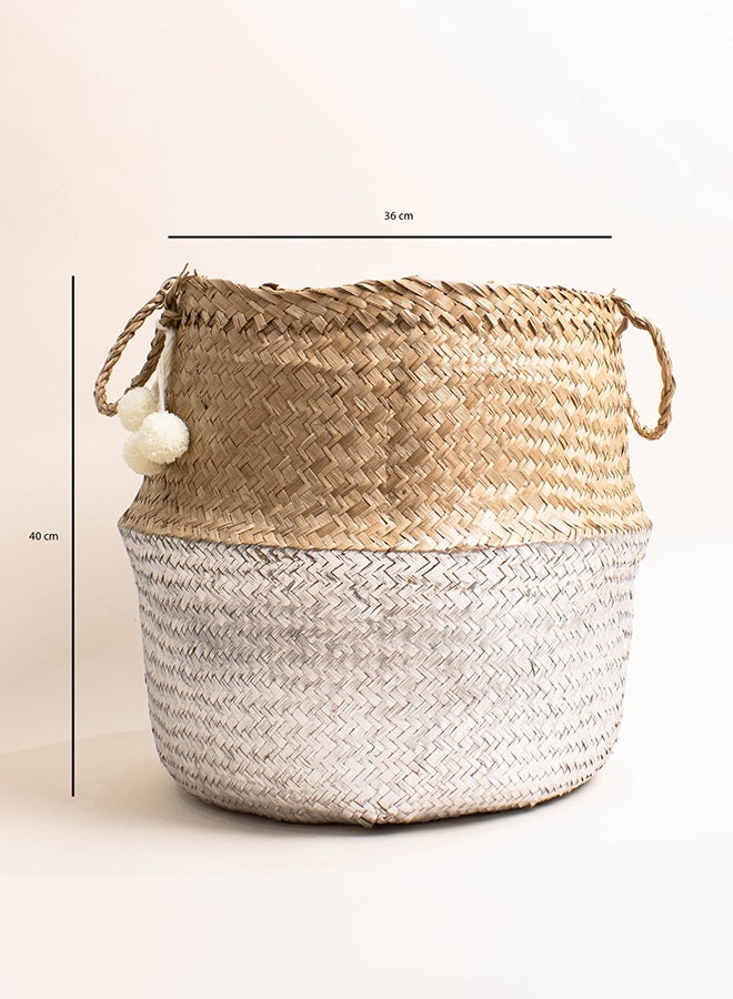 بريكلي بير سلة تخزين منسوجة يدوياً من القش مطلية ومزينة بالكرات القماشية. فضي / بيج - Image 4