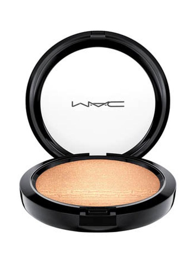 MAC Mineralized SkinFinish Highlighting Powder Oh Darling - Image 2