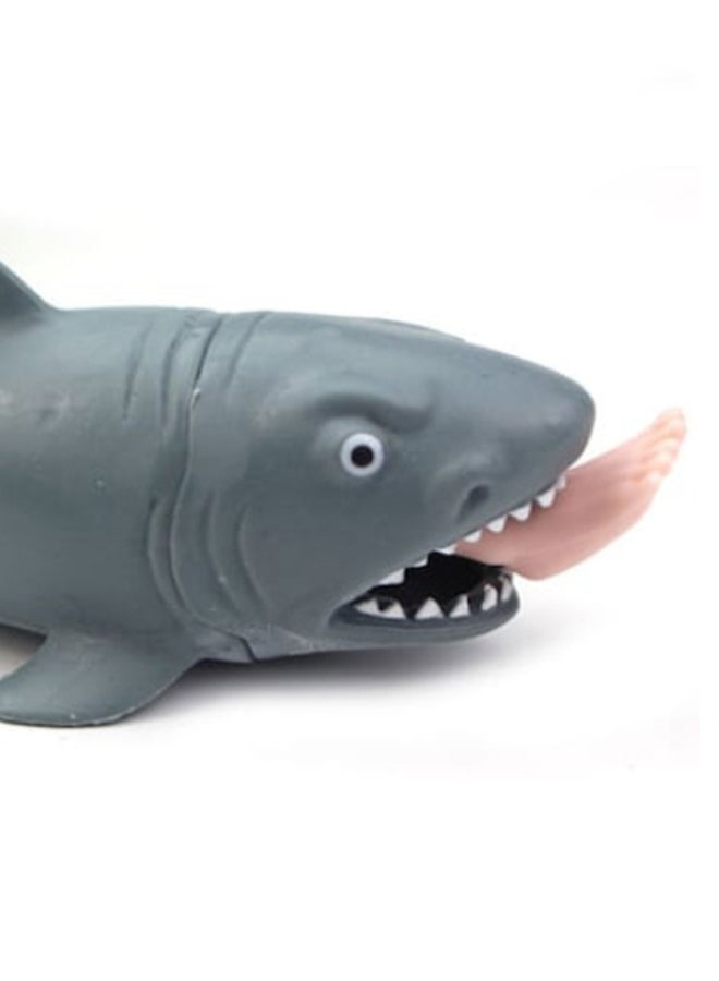 بيوينتي لعبة لينة بتصميم سمكة قرش تعض قدماً تعود إلى حجمها الطبيعي ببطء - Image 2