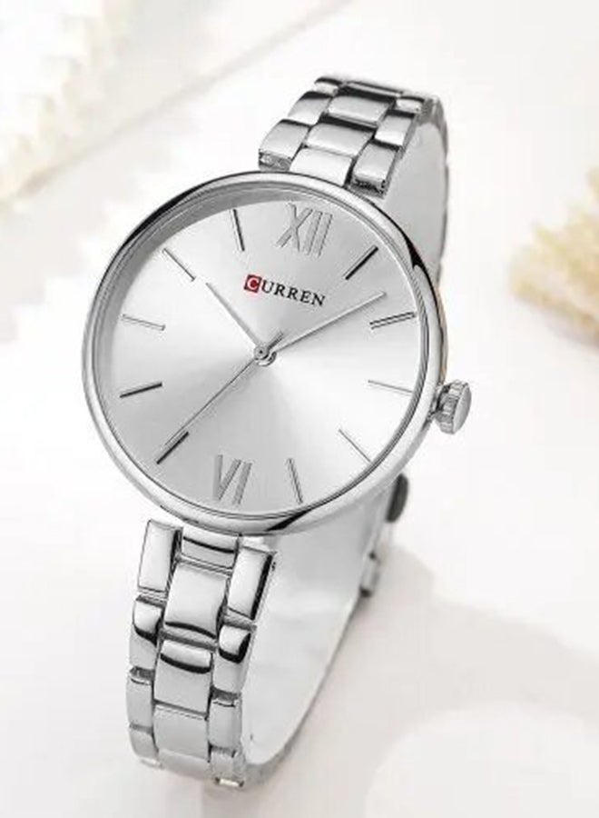 كارين ساعة يد بعقارب وسوار مصنوع من سبيكة معدنية مقاومة للماء طراز 9017 - قياس 30 مم - لون فضي للنساء - Image 2