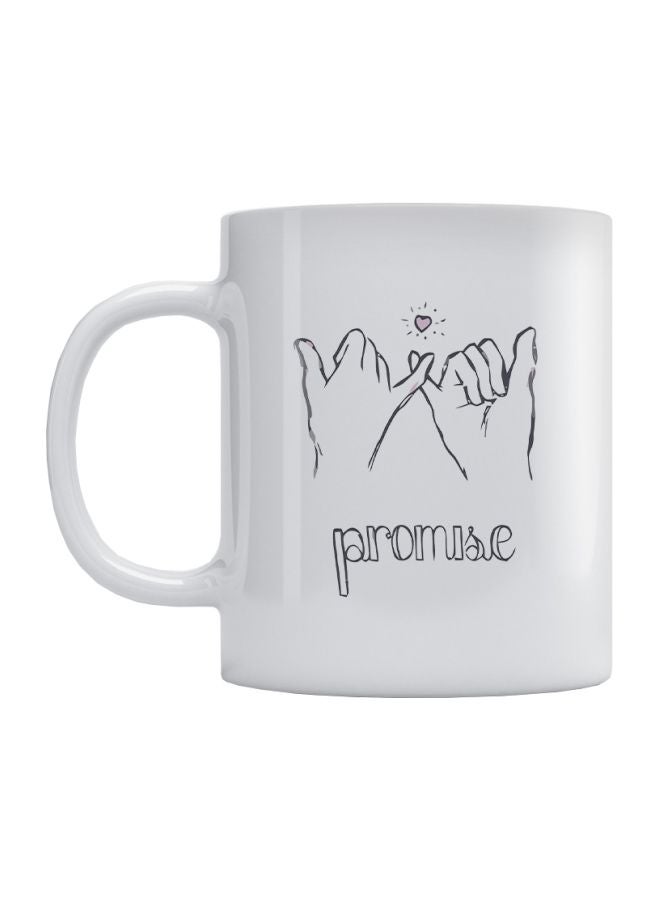 أتيك مج مطبوع عليه كلمة "Promise" أبيض/ أسود 