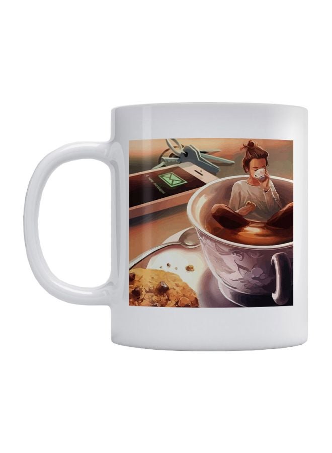 أتيك مج مزين بطبعة تعبر عن الحب أبيض/رمادي/بني