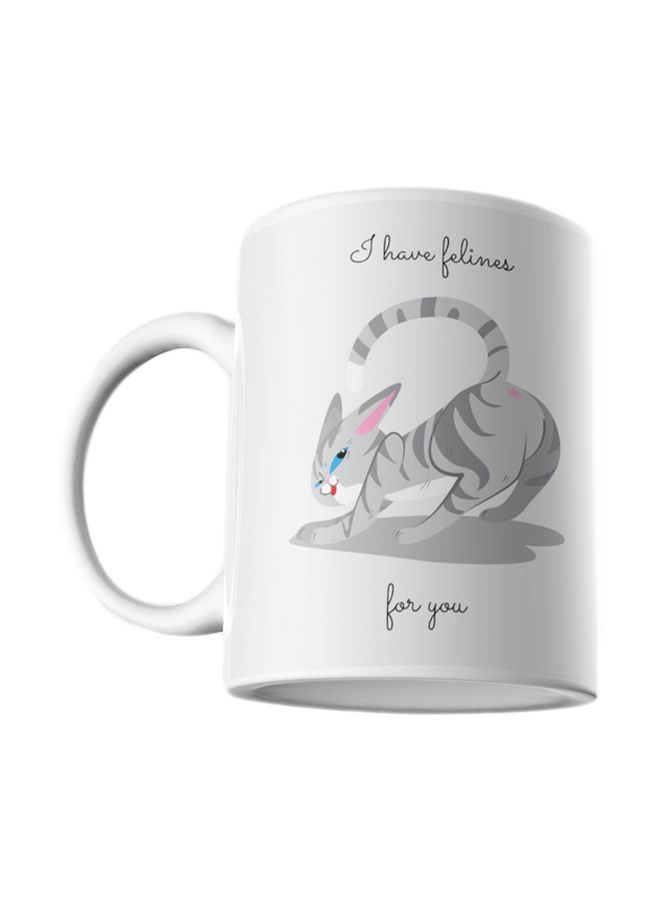 أتيك مج مطبوع عليه قط أبيض/رمادي