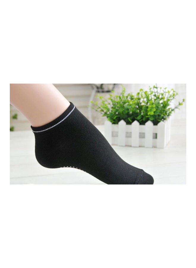 Generic Cotton Non Slip Socks  - Image 3