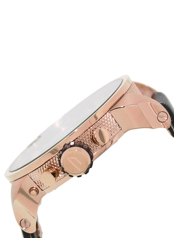 ديزل ساعة يد كرونوغراف دائرية مضيئة بسوار من الجلد مقاس 58 مم - لون أسود - طراز DZ7261 للرجال - Image 3