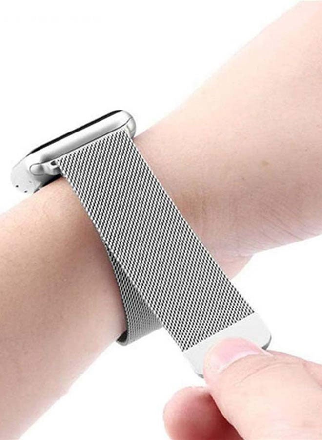 Generic - Stainless Steel Replacement Band For Apple iWatch Series 1, 2, 3 And 4 White - Image 1