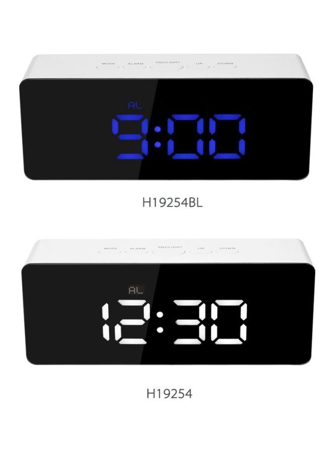 ساعة رقمية بشاشة LED أبيض / أسود / أزرق 14.5سم  - Image 3