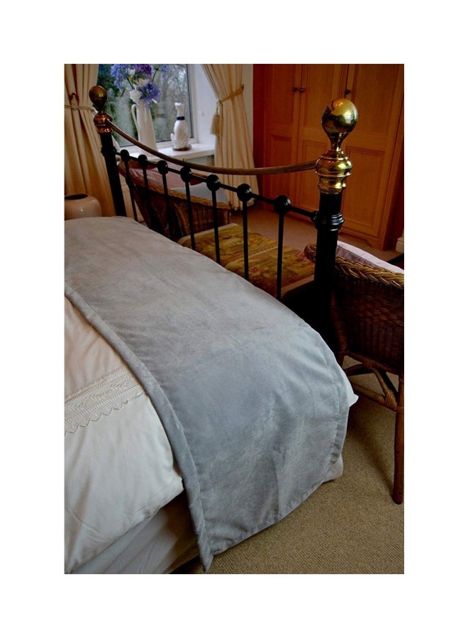 ريغال إن هاوس طقم غطاء وسادة وسرير مخملي بلون مطفأ من 3 قطع polyester رمادي فاتح - Image 2