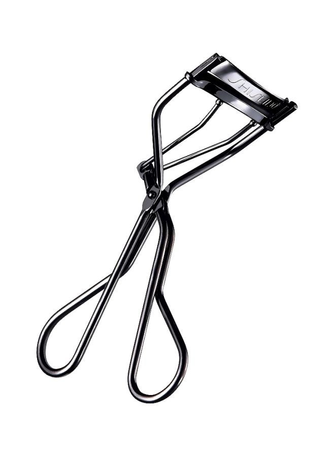 Shiseido Eyelash Curler With Silicone Rubber Pad Silver - Image 2