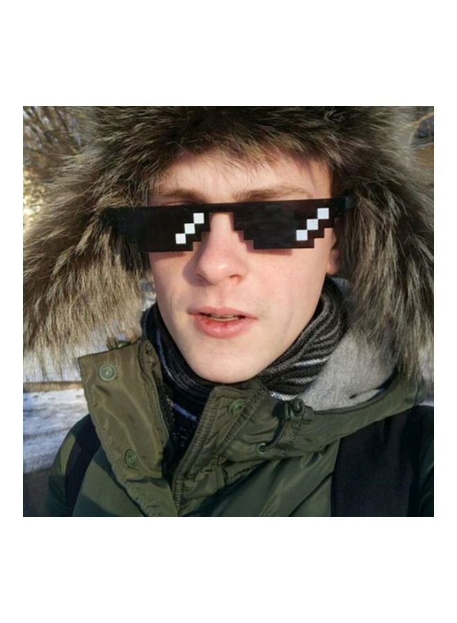 يونيفرسال نظارة شمسية بإطار غير متساوٍ للرجال - Image 4