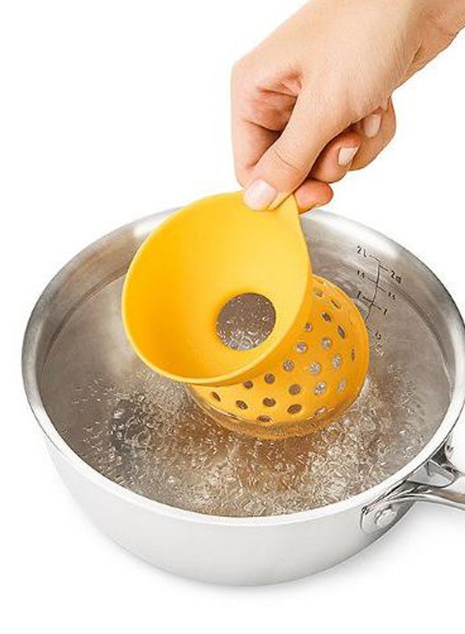 Lakeland - 2-Piece Oxo Grip Egg Poacher Set Yellow 9 x 9.5centimeter - Image 1