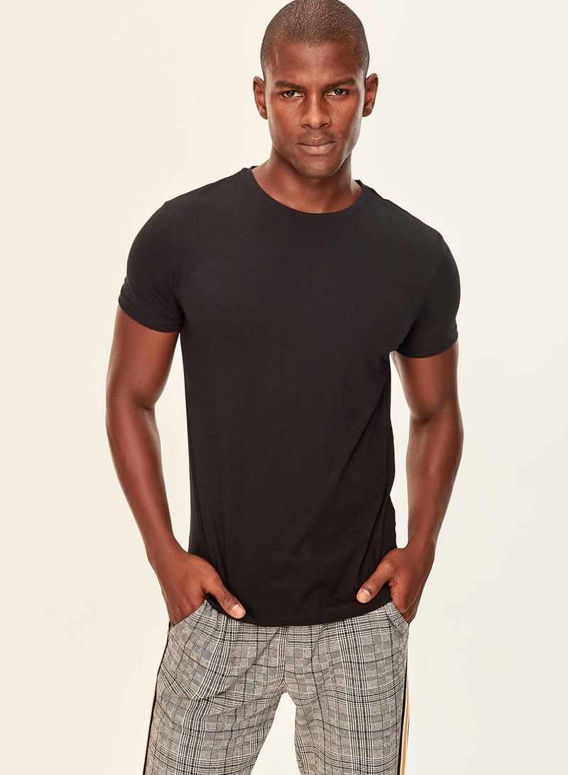 trendyol Essential Crew Neck T-Shirt Black - Image 1