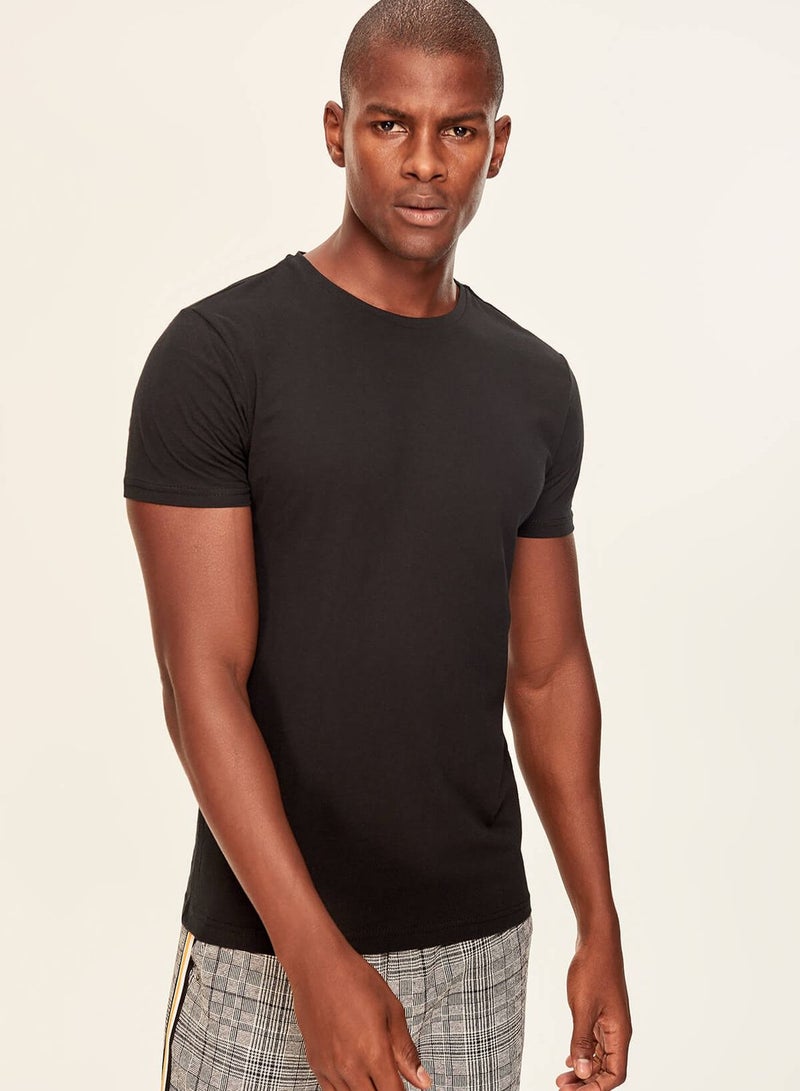 trendyol Essential Crew Neck T-Shirt Black - Image 2