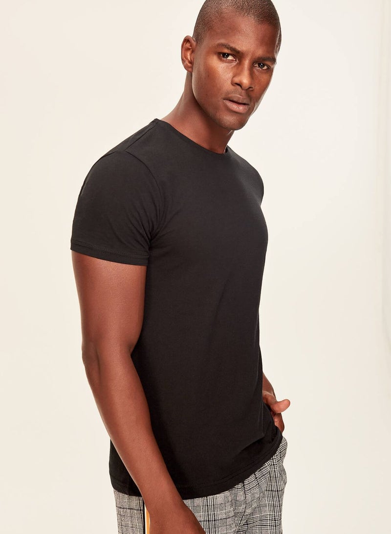 trendyol Essential Crew Neck T-Shirt Black - Image 4