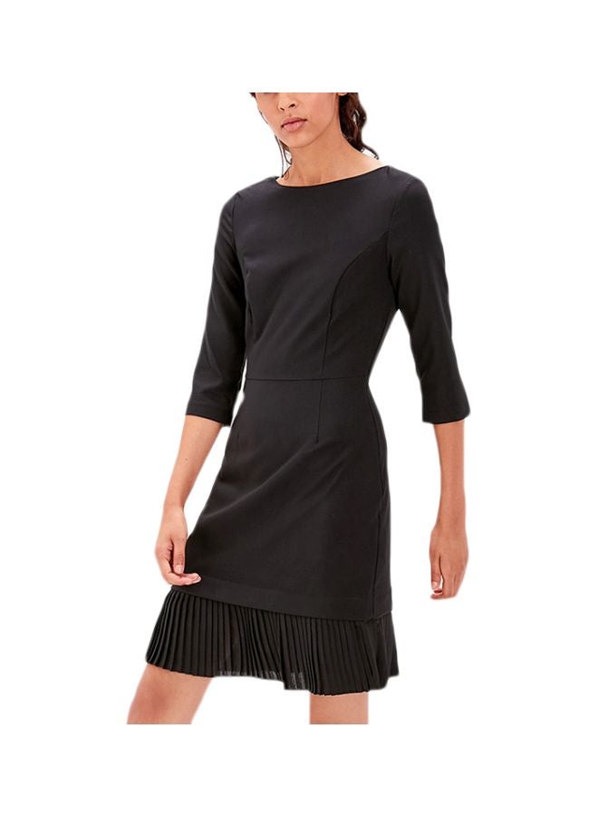 ترينديول فستان بحافة مطوية أسود - Image 1