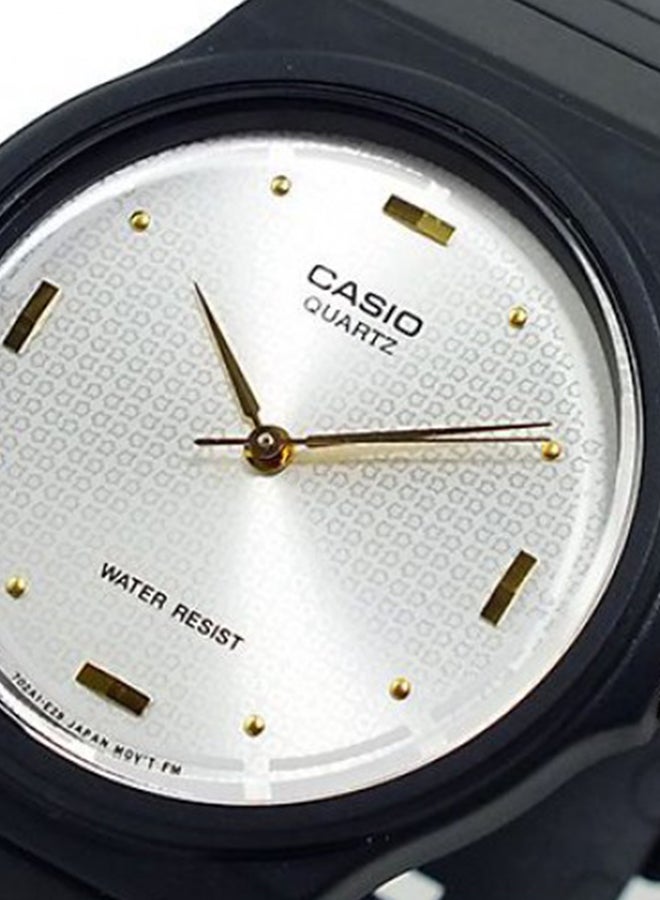 كاسيو ساعة يد بعقارب وسوار من الراتينج طراز MQ-76-7ALDF - مقاس 34 مم - لون أسود للرجال - Image 2